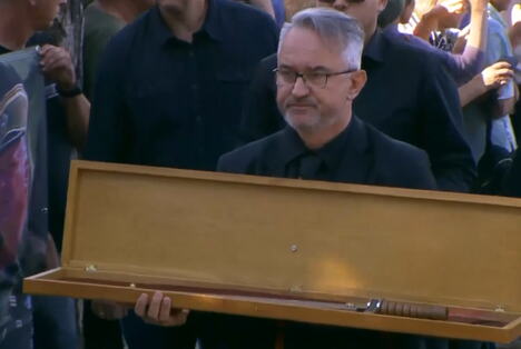 Darko Mladić nosi oficirski mač