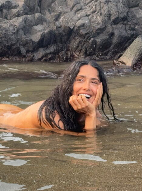salma hajek 2.png
