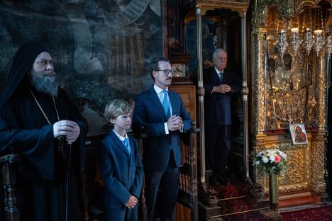 Tri generacije Karađorđevića na Svetoj Gori Foto Milutin Hilandarac 2.jpeg