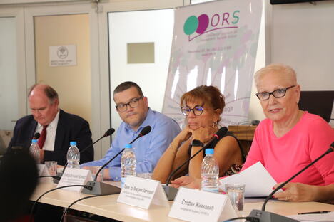 S desna na levo_ Prim. dr Mirjana Lapčević, predsednica ORS, dr Maja Vučković Krčmar, projektna menadžerka Delegacije Evropske unije u Srbiji, Marko Mladenović ORS.jpg