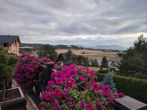 Zlatibor, pogled sa terase Grand hotela