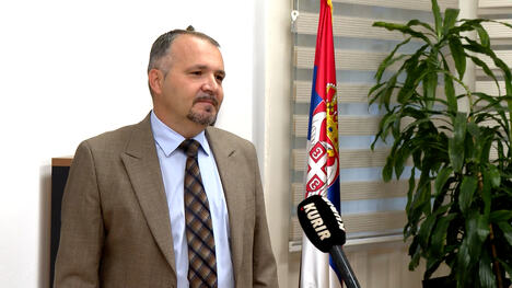 Željko Radovanović, v.d. direktor Uprave za sprečavanje pranja novca daje izjavu za Kurir televiziju