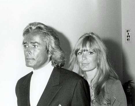 Linda Evans, Džon Derek