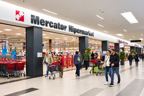 Mercator hipermarket.png