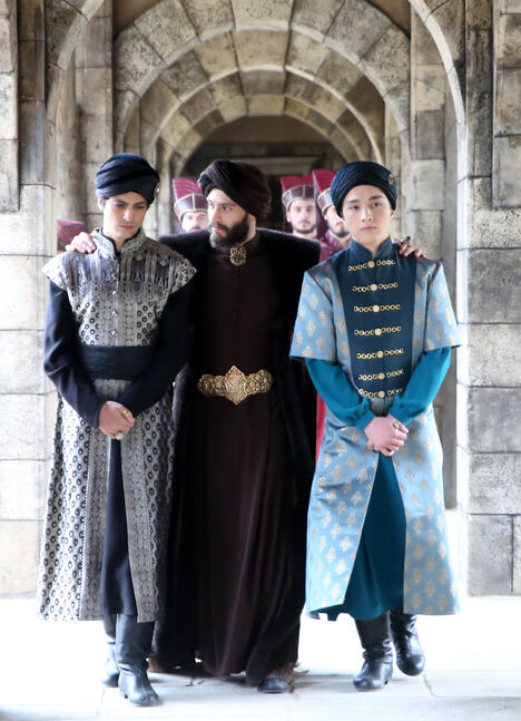 Sultan Ahmed I sa prinčevima Osmanom i Mehmedom