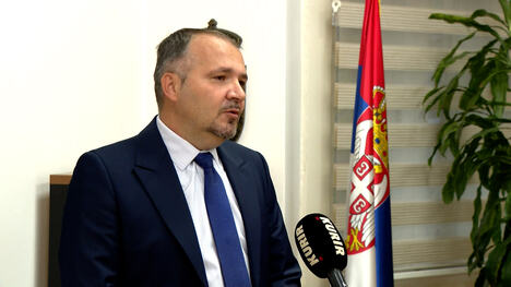 Željko Radovanović, direktor Uprave za sprečavanje pranja novca daje izjavu za Kurir televiziju