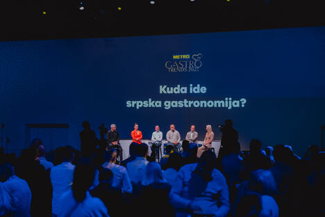 1_Panel Kuda ide srpska gastronomija.JPG