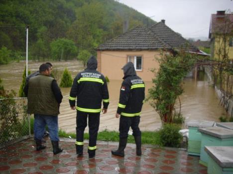 kursumlija-pod-vodom-poplave.jpg