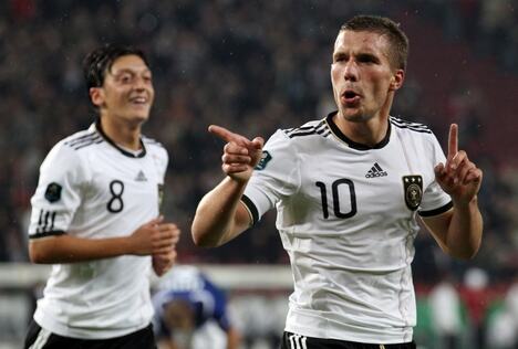 Lukas Podolski Mesut Ozil