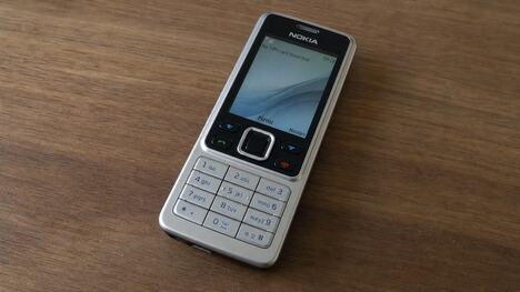 Nokia 6300 (2).jpg