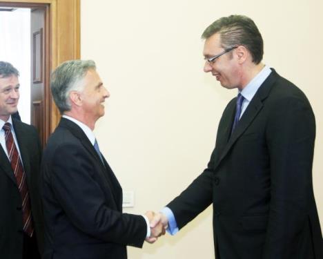 aleksandar-vucic-didije-burkhalter.jpg