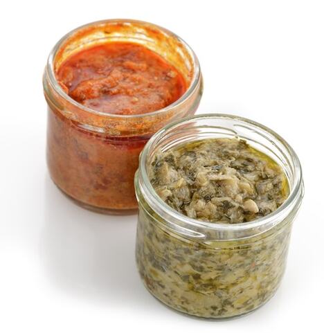 beli ajvar i crveni ajvar