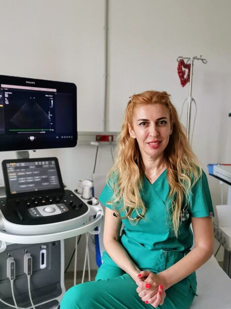Kardiolog dr Milijana Balević, na radom mestu, Nacionali institut za kardiovaskularne bolesti Dedinje