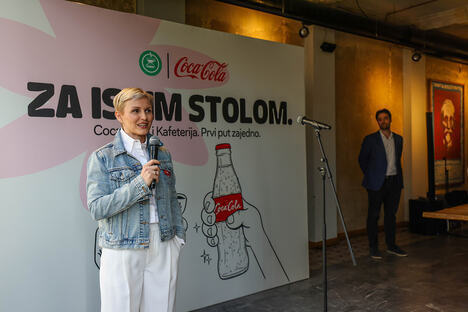 coca cola kafeterija
