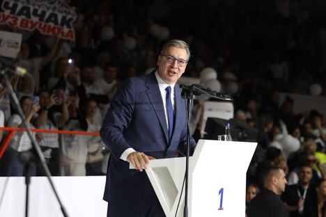 Aleksandar Vučić 

Ujedinjena Srbija Čačak SNS skup hala borac