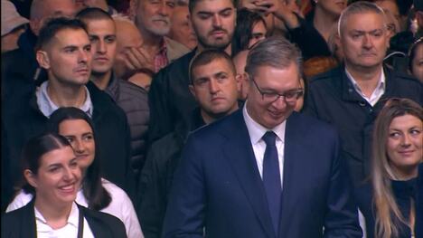 Aleksandar Vučić NIŠ Ujedinjena Srbija skup SNS (8).jpg
