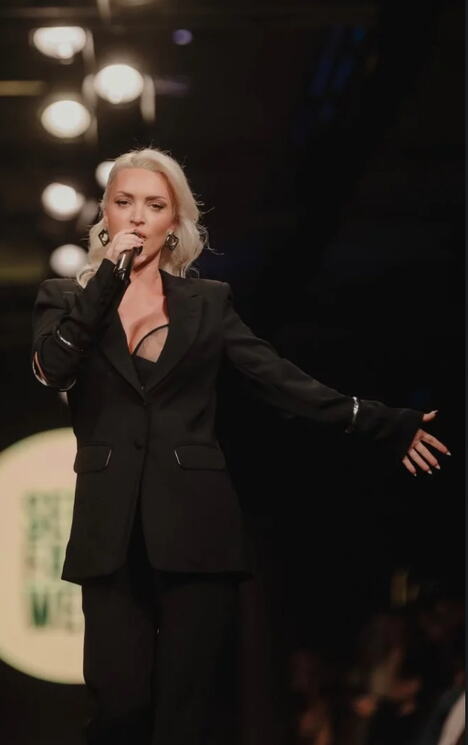 Suzana Perić, revija