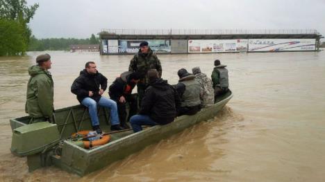 aleksandar-vucic-obrenovac-poplave.jpg