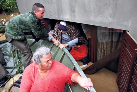 srbija-obrenovac-poplave-katastrofa.jpg