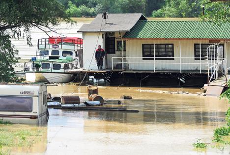 srbija-poplave-tragedija-spasavanje.jpg