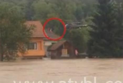 poplave-bih-evakuacija-helikopterom.jpg