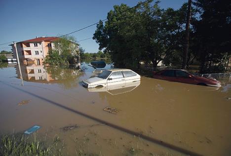 srbija-obrenovac-poplave-katastrofa.jpg