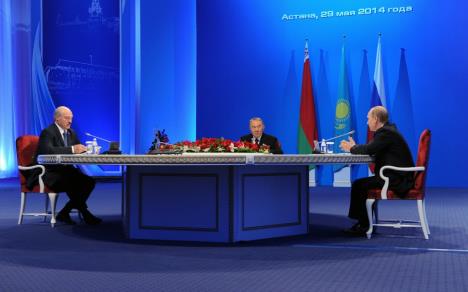 putin-nazarbajev-lukasenko-eeu-astana.jpg