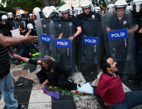 ankara-sukob-policije-i-demonstranata.jpg