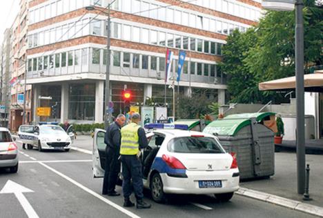 saj-pucnjava-takovska-rts-policija-kalasnjikov.jpg