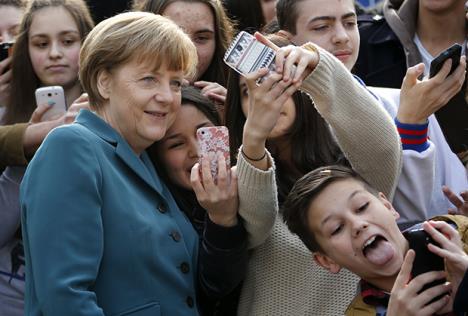 selfi-merkel.jpg