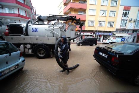 turska-poplave-anadolija.jpg