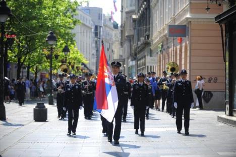 dan-policije-defileknez-mihailova.jpg