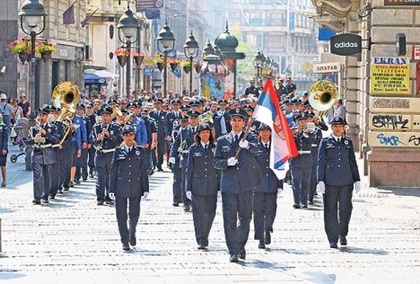 dan-policije-policija-defile.jpg