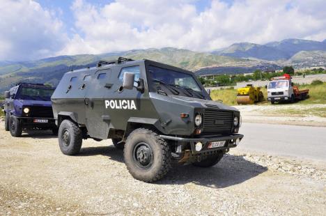 albanska-policija-lazarat.jpg