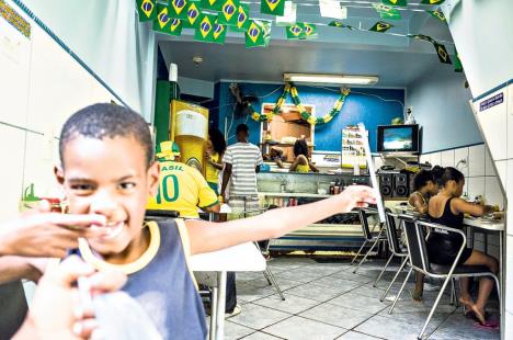 brazil-rio-de-zaneiro-kurir-favela-favela-kantagalo.jpg