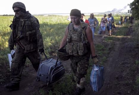 ukrajina-izbeglice-lugansk-rojters.jpg