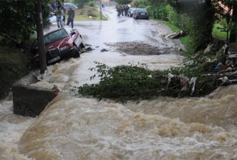 banjaluka-poplave-mercedes.jpg