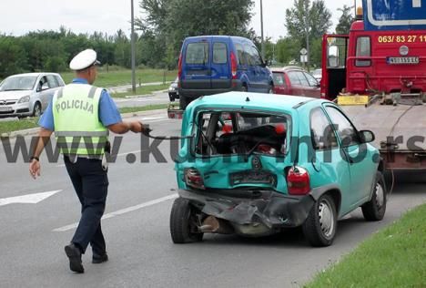 saobracajna-nesreca-sudar-opel-lend-rover.jpg