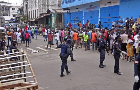 ebola-protest-u-monroviji.jpg