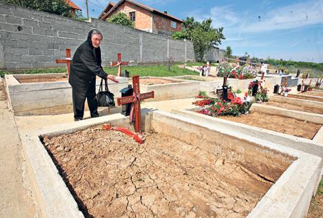 ljiljana-stefanovic-otac-grob-grobno-mesto.jpg