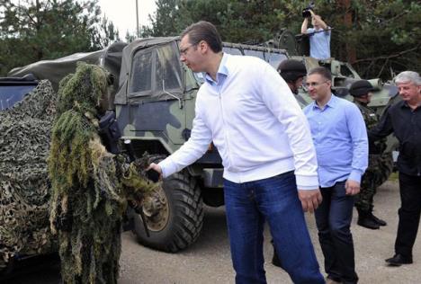 aleksandar-vucic-vojska.jpg