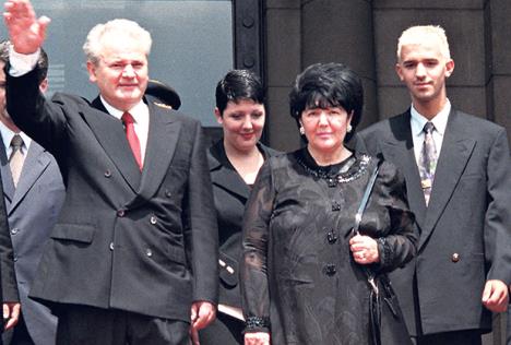 slobodan-milosevic-mira-markovic-ap-mikica-petrovic.jpg