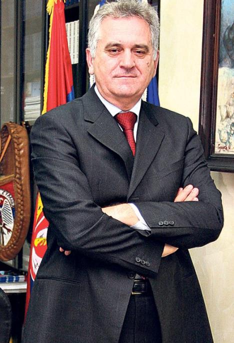 tomislav-nikolic-kurir-stampano.jpg