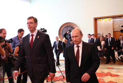 vladimir-putin-parada-aleksandar-vucic.jpg