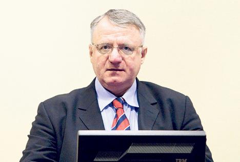 vojislav-seselj.jpg