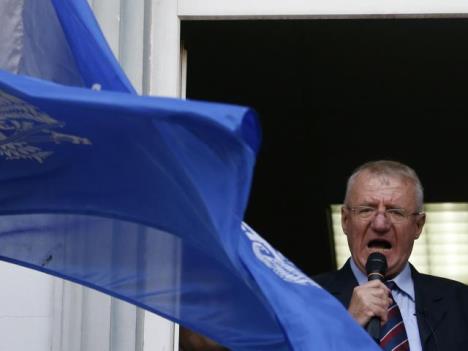 vojislav-seselj-obracanje-stranka.jpg