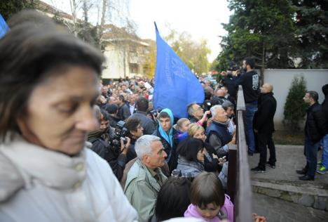 seselj-u-batajnici.jpg