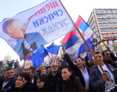 vojsilav-seselj-miting-trg-republike-srs.jpg