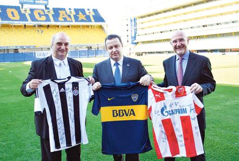 ivica-dacic-dijego-maradona-dres-buenos-ajres.jpg