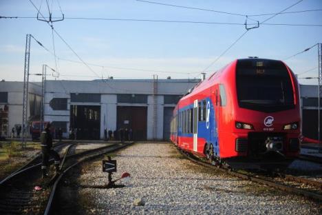 stadlerovi-vozovi-zeleznica-voz.jpg